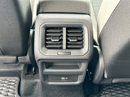 Volkswagen Taos SE FWD 2025