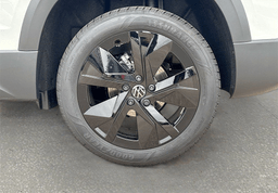 Volkswagen Taos SE FWD 2025