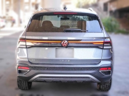 Volkswagen Taos SE FWD 2026