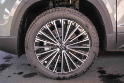 Volkswagen Taos SE FWD 2026