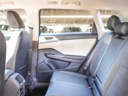 Volkswagen Taos SE FWD 2026