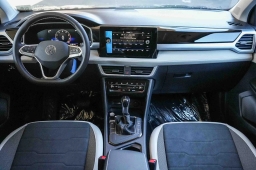 Volkswagen Taos SE FWD 2026