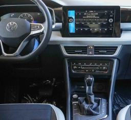 Volkswagen Taos SE FWD 2026