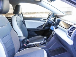 Volkswagen Taos SE FWD 2026