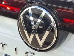 Volkswagen Tiguan SE 2.0T 4MOTION 2025