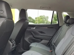 Volkswagen Tiguan SE 2.0T 4MOTION 2025