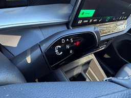 Volkswagen Tiguan SE 2.0T FWD 2026