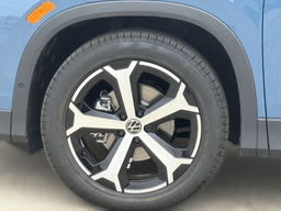 Volkswagen Tiguan SE 2.0T FWD 2025