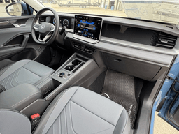 Volkswagen Tiguan SE 2.0T FWD 2025