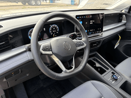 Volkswagen Tiguan SE 2.0T FWD 2025