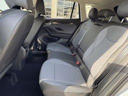 Volkswagen Tiguan SE 2.0T FWD 2025