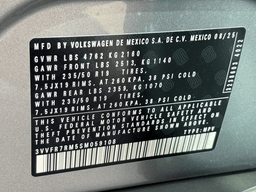 Volkswagen Tiguan SE 2.0T FWD 2025