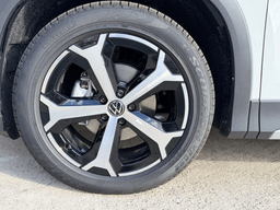 Volkswagen Tiguan SE 2.0T FWD 2026