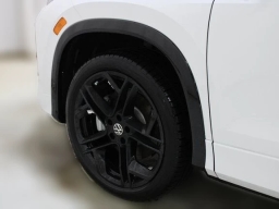 Volkswagen Tiguan SE R-Line Black 2.0T 4MOTION 2025