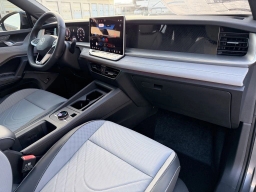 Volkswagen Tiguan SE R-Line Black 2.0T FWD 2026