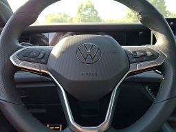 Volkswagen Tiguan SE R-Line Black FWD 2026