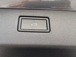 Volkswagen Tiguan SE R-Line Black 2.0T FWD 2026