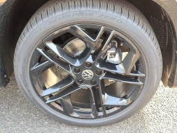 Volkswagen Tiguan SE R-Line Black 2.0T FWD 2026