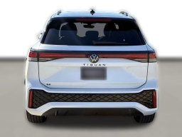 Volkswagen Tiguan SE R-Line Black 2.0T FWD 2026