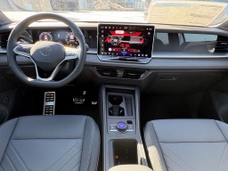 Volkswagen Tiguan SE R-Line Black 2.0T FWD 2026