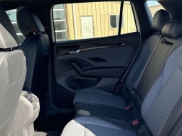 Volkswagen Tiguan SE R-Line Black 2.0T FWD 2026