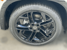 Volkswagen Tiguan SE R-Line Black 2.0T FWD 2026