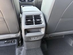 Volkswagen Tiguan SE R-Line Black 2.0T FWD 2026