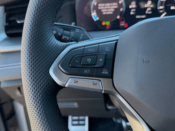 Volkswagen Tiguan SE R-Line Black 2.0T FWD 2026