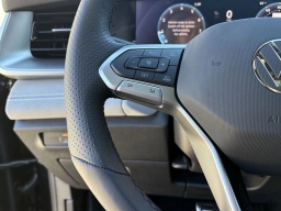 Volkswagen Tiguan SE R-Line Black 2.0T FWD 2026