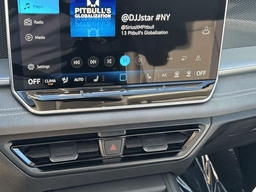 Volkswagen Tiguan SE 2.0T FWD 2026