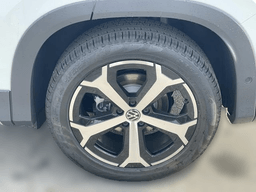 Volkswagen Tiguan SE 2.0T FWD 2026