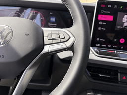 Volkswagen Tiguan SE 2.0T FWD 2026