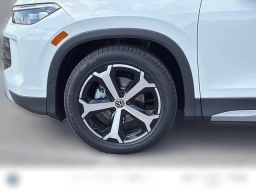 Volkswagen Tiguan SE 2.0T FWD 2026