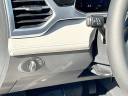 Volkswagen Taos SE FWD 2025