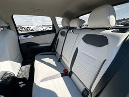 Volkswagen Taos SE FWD 2025