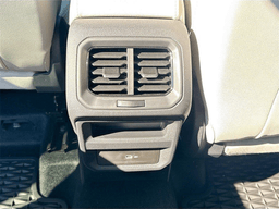 Volkswagen Taos SE FWD 2025