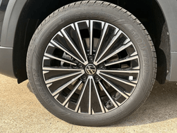 Volkswagen Taos SE FWD 2026