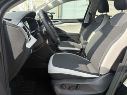 Volkswagen Taos SE FWD 2026