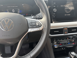 Volkswagen Taos SE FWD 2026