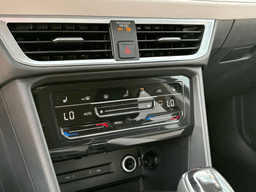 Volkswagen Taos SE FWD 2026