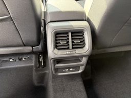 Volkswagen Taos SE FWD 2026