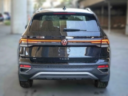 Volkswagen Taos SE FWD 2026