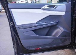 Volkswagen Taos SE FWD 2026