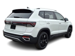 Volkswagen Taos SE FWD 2026