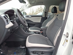 Volkswagen Taos SE FWD 2026