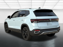 Volkswagen Taos SE FWD 2026