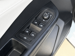 Volkswagen Taos SE FWD 2026