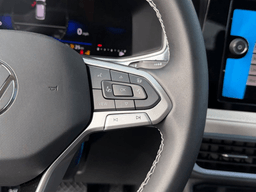 Volkswagen Taos SE FWD 2026