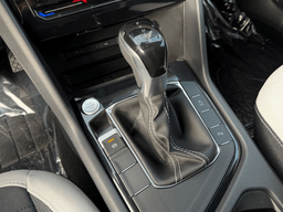 Volkswagen Taos SE FWD 2026