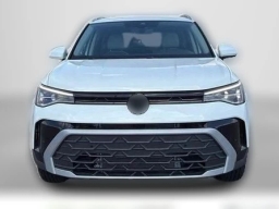 Volkswagen Taos SE 4MOTION 2026
